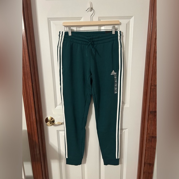 Adidas NWT Women’s Slim Taper Fit Track Joggers - Picture 1 of 5